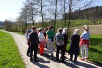 Grosse Gruppe mit regem Interesse